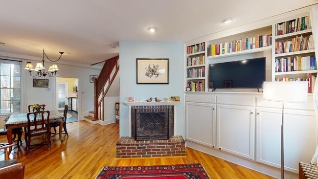 522 10th St SE in Washington, DC - Foto de edificio - Building Photo