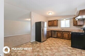 8601 E Mormon Dr in Tucson, AZ - Foto de edificio - Building Photo