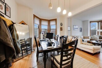 2815 N Racine Ave in Chicago, IL - Building Photo - Building Photo