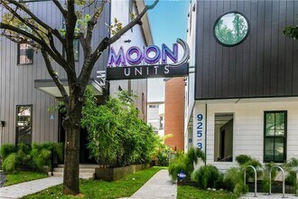 925 E 30th St in Austin, TX - Building Photo - Building Photo