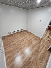 44 Nashua St, Unit 1 in Clinton, MA - Foto de edificio - Building Photo