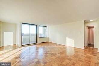 490 M St SW in Washington, DC - Building Photo - Building Photo