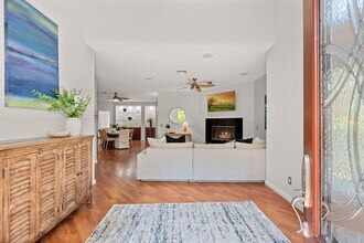 210 N Stage Coach Ln in Fallbrook, CA - Building Photo - Building Photo