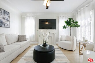 442 N Orange Grove Ave in Los Angeles, CA - Building Photo - Building Photo