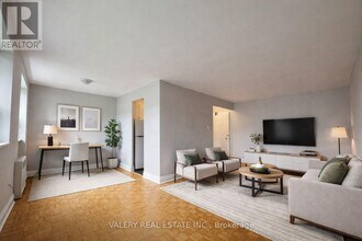 1002 Lawrence Ave E in Toronto, ON - Building Photo - Building Photo