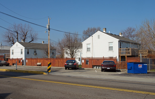 794-814 Cincinnati Ave in Xenia, OH - Building Photo - Building Photo