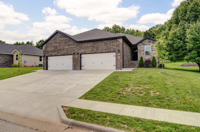 1421 S Atlas Ct in Ozark, MO - Building Photo - Building Photo