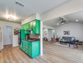 2310 Oakwood Ln in Arlington, TX - Building Photo - Building Photo