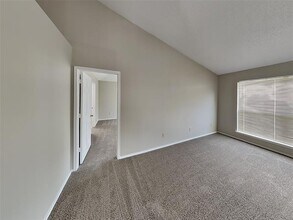 221 Seegers Dr in Arlington, TX - Building Photo - Building Photo