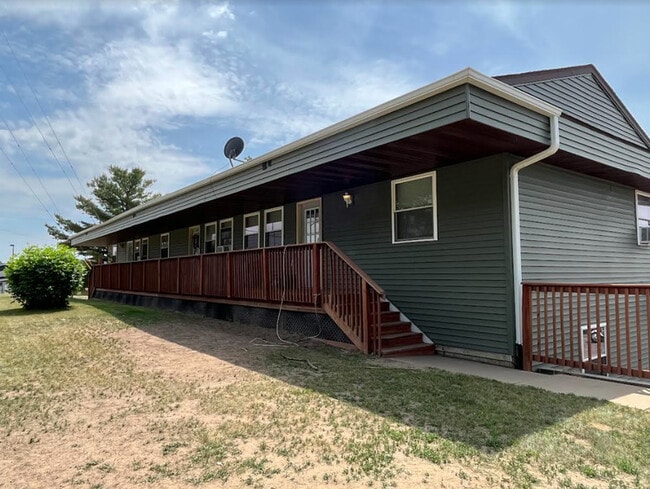 532 Jefferson St in Mauston, WI - Building Photo - Building Photo