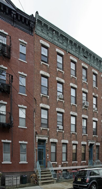 397-399 2nd St in Jersey City, NJ - Foto de edificio