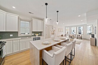 5 Breed St, Unit 5 breed st. #4 in Boston, MA - Building Photo - Building Photo