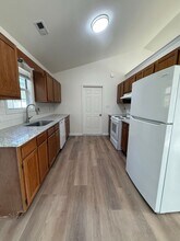 135 Glenwood Dr in Hubert, NC - Building Photo - Building Photo