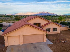 8546 N Sayante Way in Tucson, AZ - Building Photo