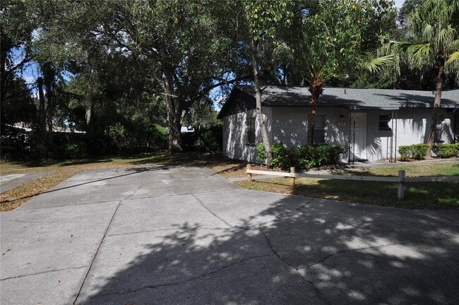 property at 5124 S Dossey Rd