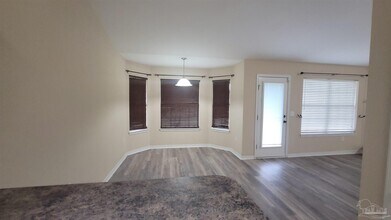 5524 Tucker Circle in Pace, FL - Building Photo - Building Photo