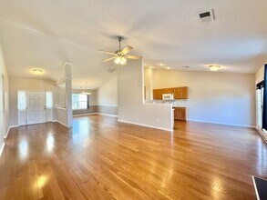 1916 Hickory Bark Dr in Fuquay Varina, NC - Building Photo - Building Photo