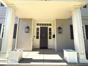 1781 E Mountain St, Unit 525 in Pasadena, CA - Building Photo - Building Photo