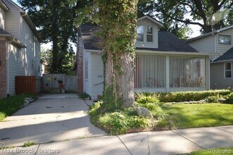932 Humphrey Ave in Birmingham, MI - Building Photo - Building Photo
