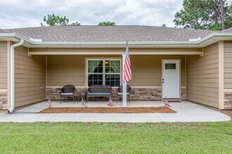 9078 Deer Ln in Navarre, FL - Building Photo - Building Photo