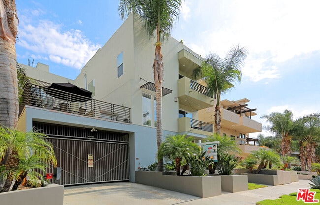 property at 11851 Laurelwood Dr