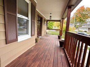 728 DeKalb Ave in Sycamore, IL - Building Photo - Building Photo