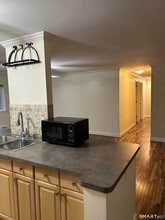 14 Newtown Rd in Danbury, CT - Building Photo - Building Photo