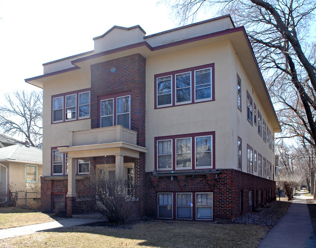 1978 Ashland Ave in St. Paul, MN - Building Photo - Building Photo