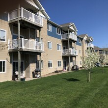 Sunrise Meadows in Waukee, IA - Foto de edificio - Building Photo