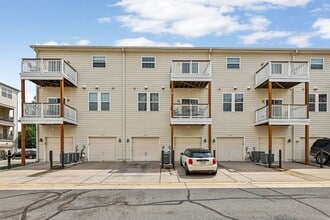 19445 Promenade Dr in Leesburg, VA - Building Photo - Building Photo