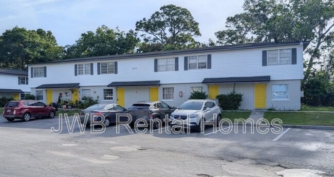 property at 2873 Yellow Pine Ct