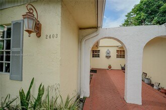 2403 SW 58th Manor in Fort Lauderdale, FL - Building Photo - Building Photo