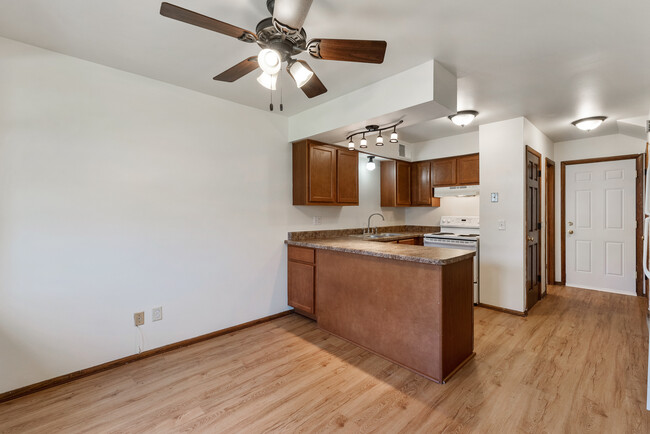property at 5247 N Mohawk Ave