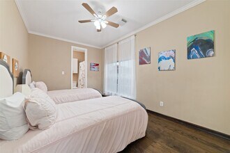 3004 Falls At Fairdale in Houston, TX - Building Photo - Building Photo