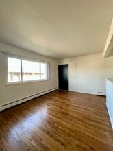 560 Harrison Blvd in Lincoln Park, MI - Building Photo - Building Photo