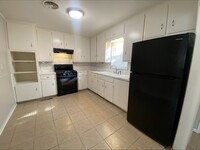 3528 W 42th Pl in Tulsa, OK - Foto de edificio - Building Photo