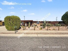 6225 E Calle Aurora in Tucson, AZ - Building Photo