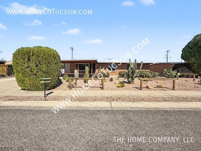 property at 6225 E Calle Aurora