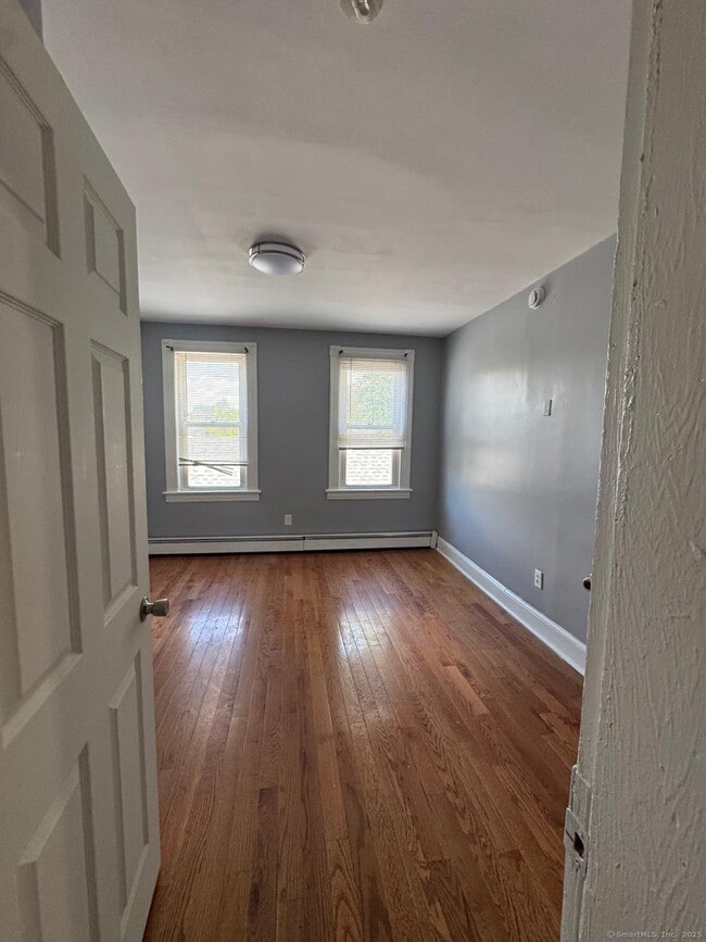 1024 Hancock Ave in Bridgeport, CT - Building Photo - Building Photo