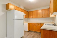 Wild Rose Place in Wetaskiwin, AB - Building Photo - Building Photo