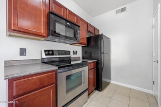 16013 S Desert Foothills Pkwy in Phoenix, AZ - Building Photo - Building Photo