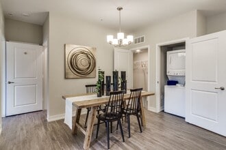 24 at Bloomfield in Bloomfield Township, MI - Building Photo - Building Photo