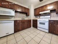 9010 W 101st St photo'