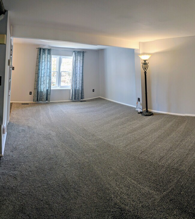 5395 Harbor Ct Dr in Alexandria, VA - Building Photo - Building Photo