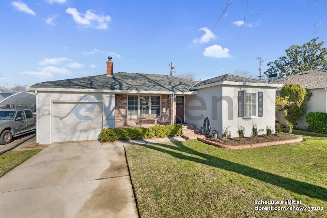 6025 3rd Ave in Sacramento, CA - Building Photo