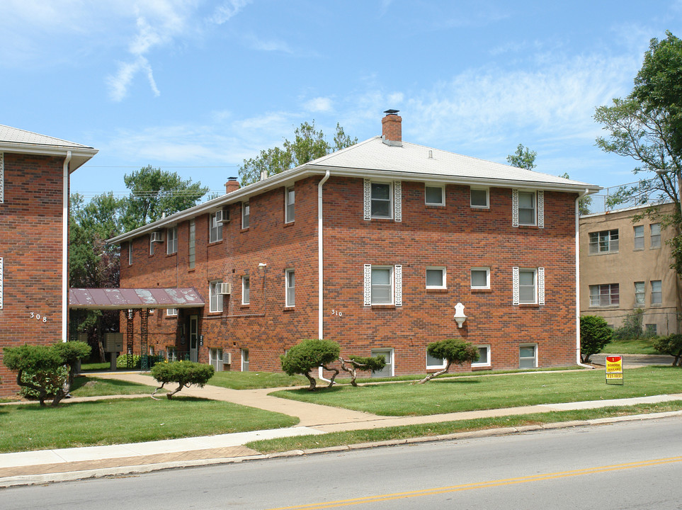 Cathedral Apartments in Omaha, NE - Foto de edificio