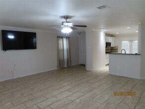 15631 S Fall Fern Cir in Houston, TX - Building Photo - Building Photo