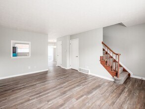 4490 Westborough Dr W in Columbus, OH - Building Photo - Building Photo