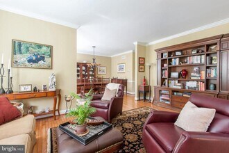 4900 Hunt Field Dr in Doylestown, PA - Building Photo - Building Photo