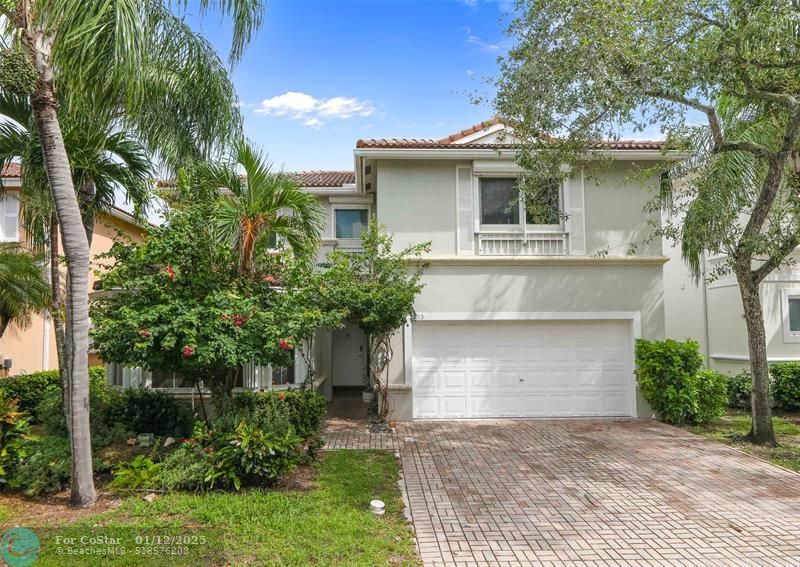 1015 Corkwood St in Hollywood, FL - Building Photo